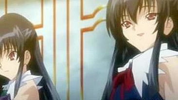 Punheta de Shemale Amarrada no Paraíso Hentai