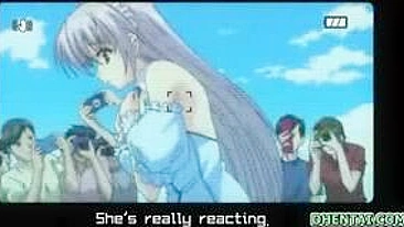 Garota Hentai Peituda Apalpa Seus Peitões em Público