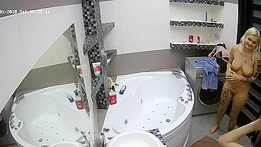 Câmera escondida ficou o dia todo e finalmente pegou a irmã