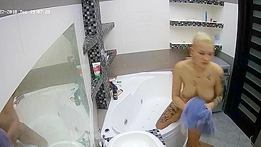 Irmã Pega no Flagra Ignora Espião Tarado