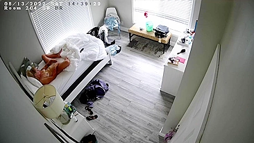 Gostosa amadora entediada é a nova irmã safada flagrada na câmera