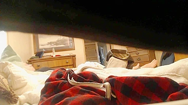 Loira madura pega irmã sem saber que é filmada pelo enteado