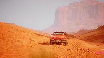 Futa incrível atuando como pornstar com um dildo grande nela