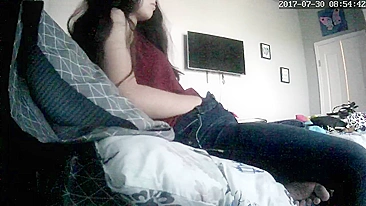 Vadia japonesa glamourosa se masturbando na câmera em ação XXX sem censura.