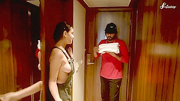 Garçom de Quarto se Diverte com Indiana Tarada por Sexo