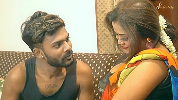 MILF Indiana Gostosa Seduzida pelo Patrão e Fodida com Tesão