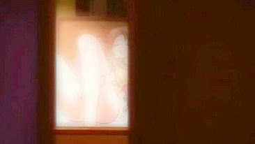 Ela fica chocada e excitada com o jeito que a coisa rola ao vivo