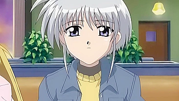 Visitantes de site hentai curtem sexo apaixonado de duas yuri miúdas em triângulo de coração.