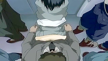 Garota dedada e assediada por vários caras em trem lotado.