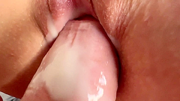 Minha meia-irmã é gata e quer foder.