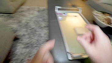 Irmã Inocente Cai em Pegadinha Jogando Jogos de Tabuleiro