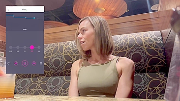 Gozando forte em restaurante público com vibrador Lush controlado por remoto.