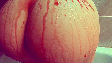 Compilação de ruivinha jovem com bunda e buceta incríveis em várias poses.