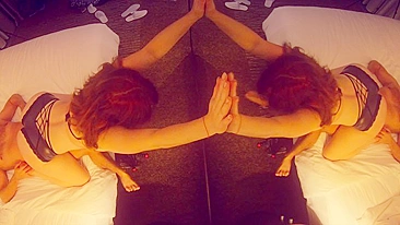 Ruiva amadora de tetas naturais goza duas vezes com paixão em vídeo caseiro.