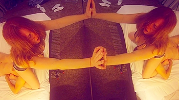 Ruiva amadora de tetas naturais goza duas vezes com paixão em vídeo caseiro.