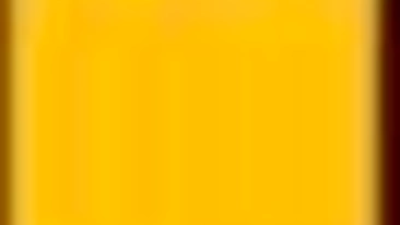 Chupa e engole minha porra dos teus peitões como uma milf esposa safada.