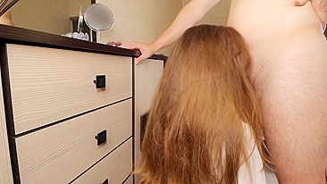 Fodi minha irmã no caminho da manhã com meias rasgadas.