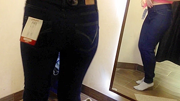 Fode tua irmã no provador ;)