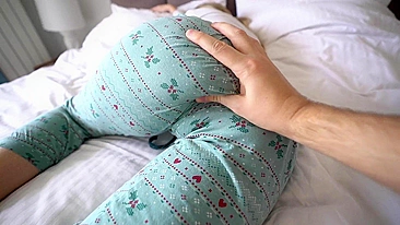 Irmã sonha com irmão fodendo e gozando dentro dela.