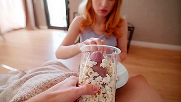 Reação da Irmã ao Plug Surpresa na Pipoca