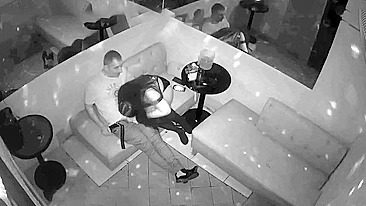 Puta Peituda Fode com Ele em Vídeo Exclusivo de Câmera Espiã do Irmão