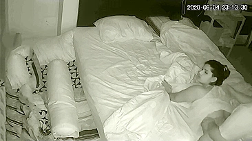 Madrasta fodida por gordo em vídeo de câmera escondida aqui