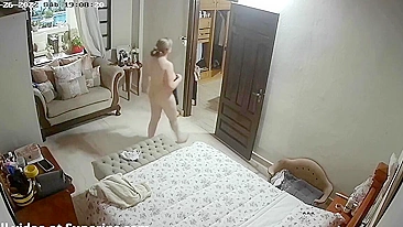 Cena Lésbica Francesa: Irmãs de Criação Fodem pra Câmera IP