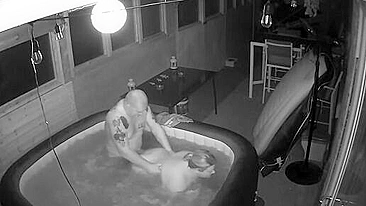 Mãe gata fode enquanto enteado espia seu encontro quente