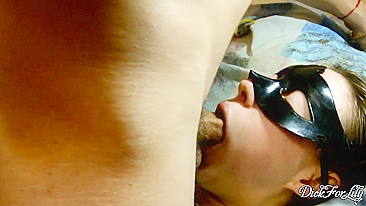 Vadia É Gozada por Mau Comportamento!