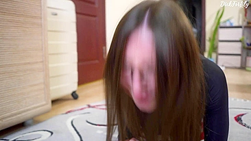 Meia-Irmã da Madrasta Quer Buceta Lambida e Fodida pelo Pauzão do Papai!