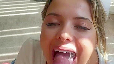 Namorada Amadora Cavalga no Estilo Vaqueira e Engole Porra em Pornô Caseiro