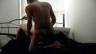 Loira Cavalgando Gozando em Câmera Escondida - Porno Caseiro Amador