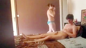 Gordinha em câmera escondida transando loucamente com gozada na boca e orgasmo