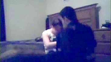 Espiando Sexo em Câmera Escondida com Morenas Amadoras Engolindo Porra