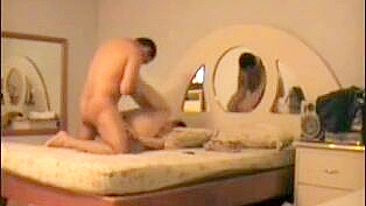 Flagrada! MILF Latina em Caso Secreto com Amante Gordinho