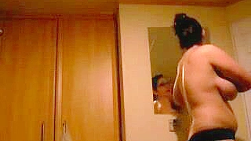 Espiando Namorada Gordinha na Câmera com Peitões e Tetudas