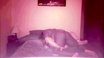 Jennifer Gozando com Creampie Interracial na Câmera Escondida