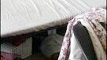 Cavalgada Amadora com Câmera Escondida Gozando Forte - Orgasmo de Novinha