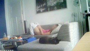 Espiando Irmã postiça em Sessão Secreta de Orgasmo na Câmera Escondida