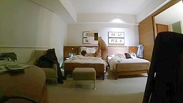 Amadora japonesa em câmera escondida de quatro em Tóquio