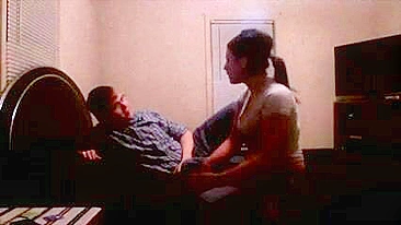 Pornô em Câmera Escondida - Universitária Safada de Quatro por Morena Amadora