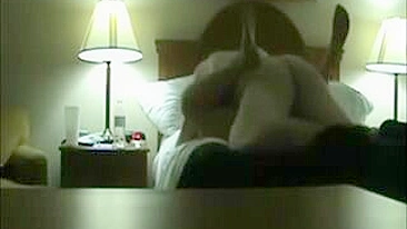 Espiando em Câmera Escondida - Gemidos Missionário Amador com Voyeur