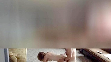 Espiando Magrinha Amadora de Quatro com Câmera Escondida e Peitinhos