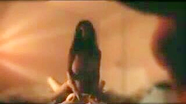 Espiando Novinha Vaqueira em Câmera Escondida com Peitões e Tetas