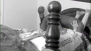 Traição Interracial Flagrada em Câmera Escondida! Pau Preto Grande e Gemidos Altos