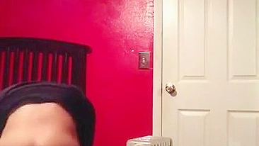 MILF Cavalgando Pau de Cowboy em Pornô Amador com Câmera Escondida