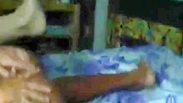 Foda Interracial Caseira com Câmera Escondida - BBC Amador e Colega Preta Voyeur