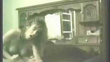 Esposa Amadora Exposta Cavalgando Safada com Peitões e Buceta