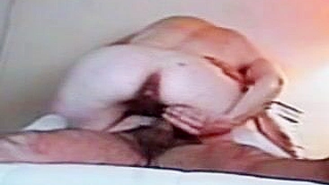 Kelly Chupando Pau e Peitos em Voyeur com Gozada