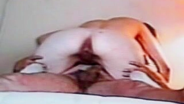 Kelly Chupando Pau e Peitos em Voyeur com Gozada